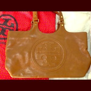 72 HOUR SALE! Tory Burch Bombe tote